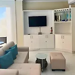 Lindo Apto Con Salida Directa A La Playa