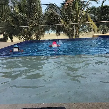Lindo Apto En Cartagena! Sale Directo A La Playa Apartamento