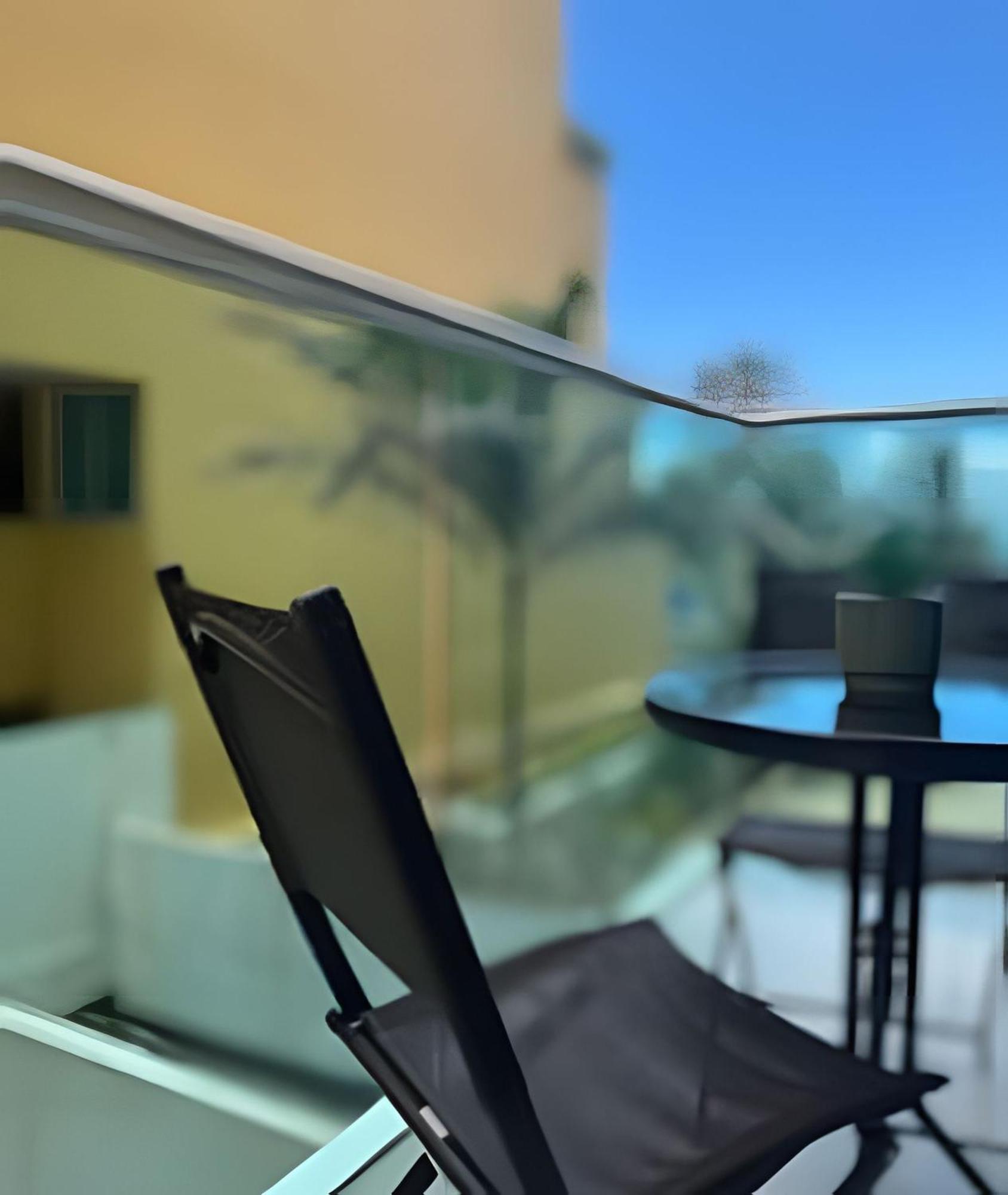 Lindo Apto Con Salida Directa A La Playa Apartamento *